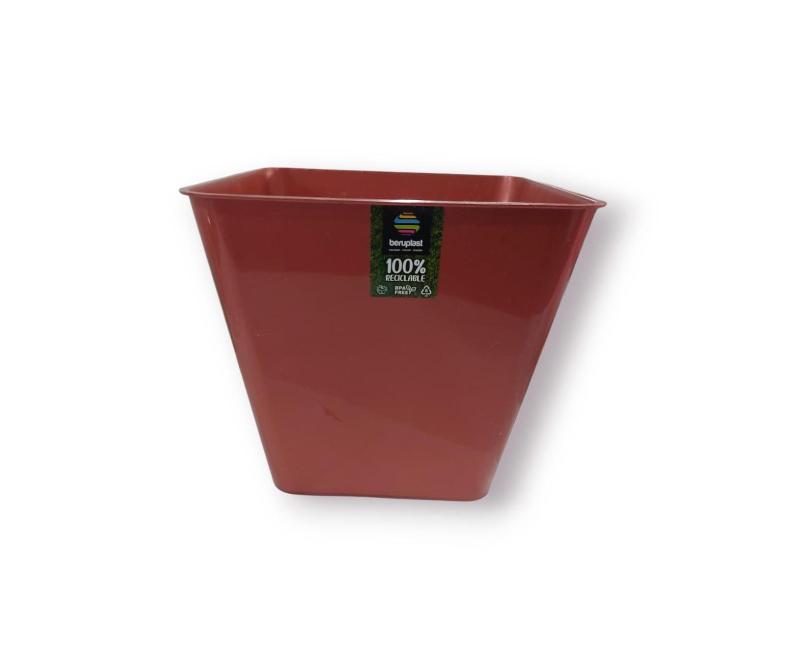 MACETA CUADRADA N*20 PLASTICA 18CM