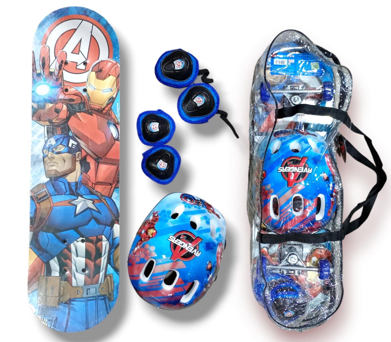 SKATE CON ACCESORIOS CASCO Y RODILLERA ESTAMPADO 70CM